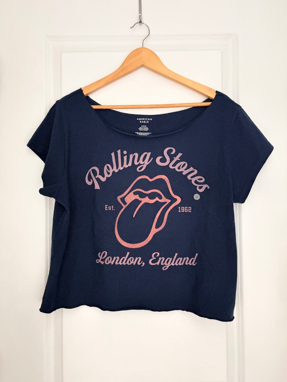 American Eagle Rolling Stones Off the Shoulder Graphic Tee Navy Size Medium